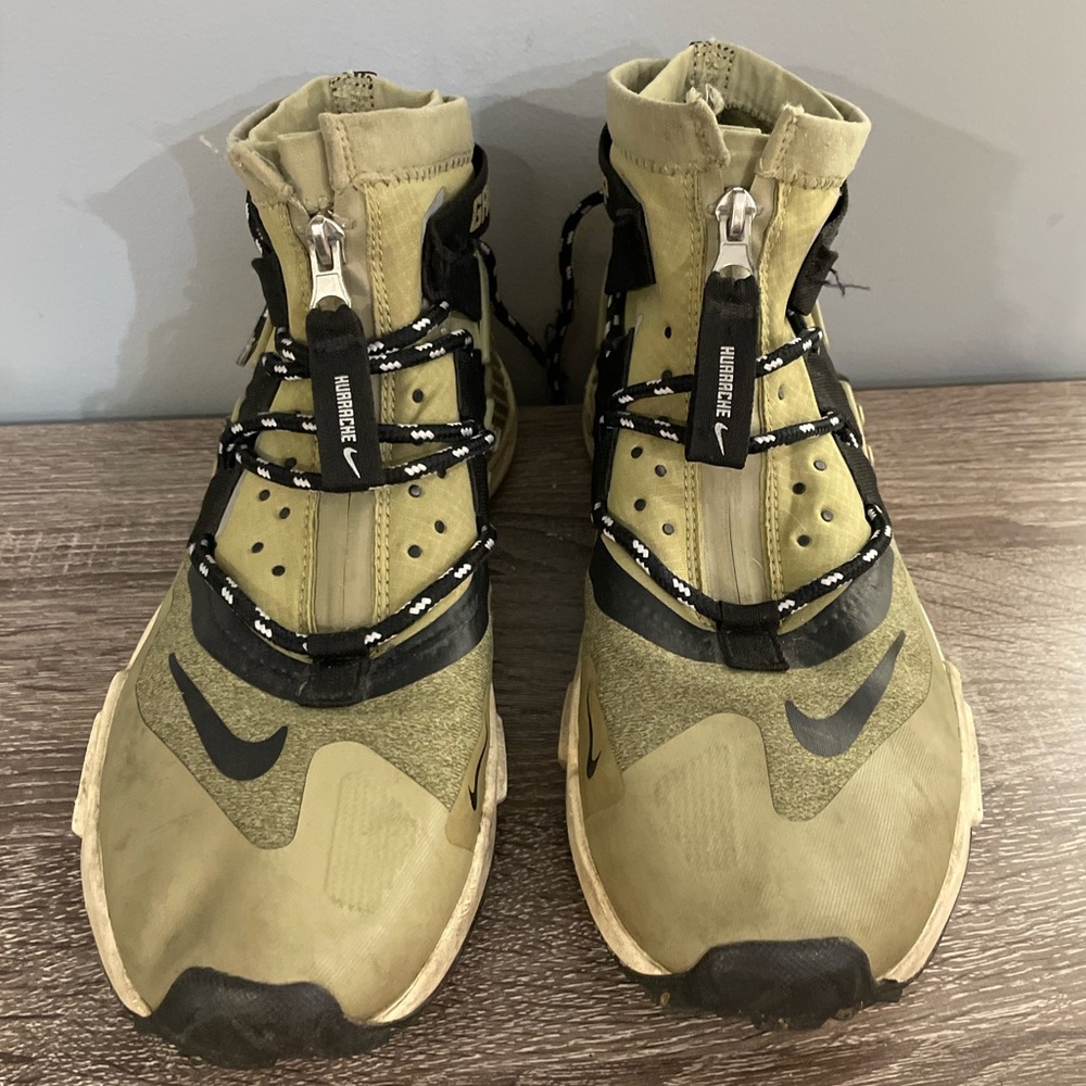 Nike Air Huarache Gripp Run Zip Sneaker Men Sz 9.5 Olive Black Round Toe Lace Up